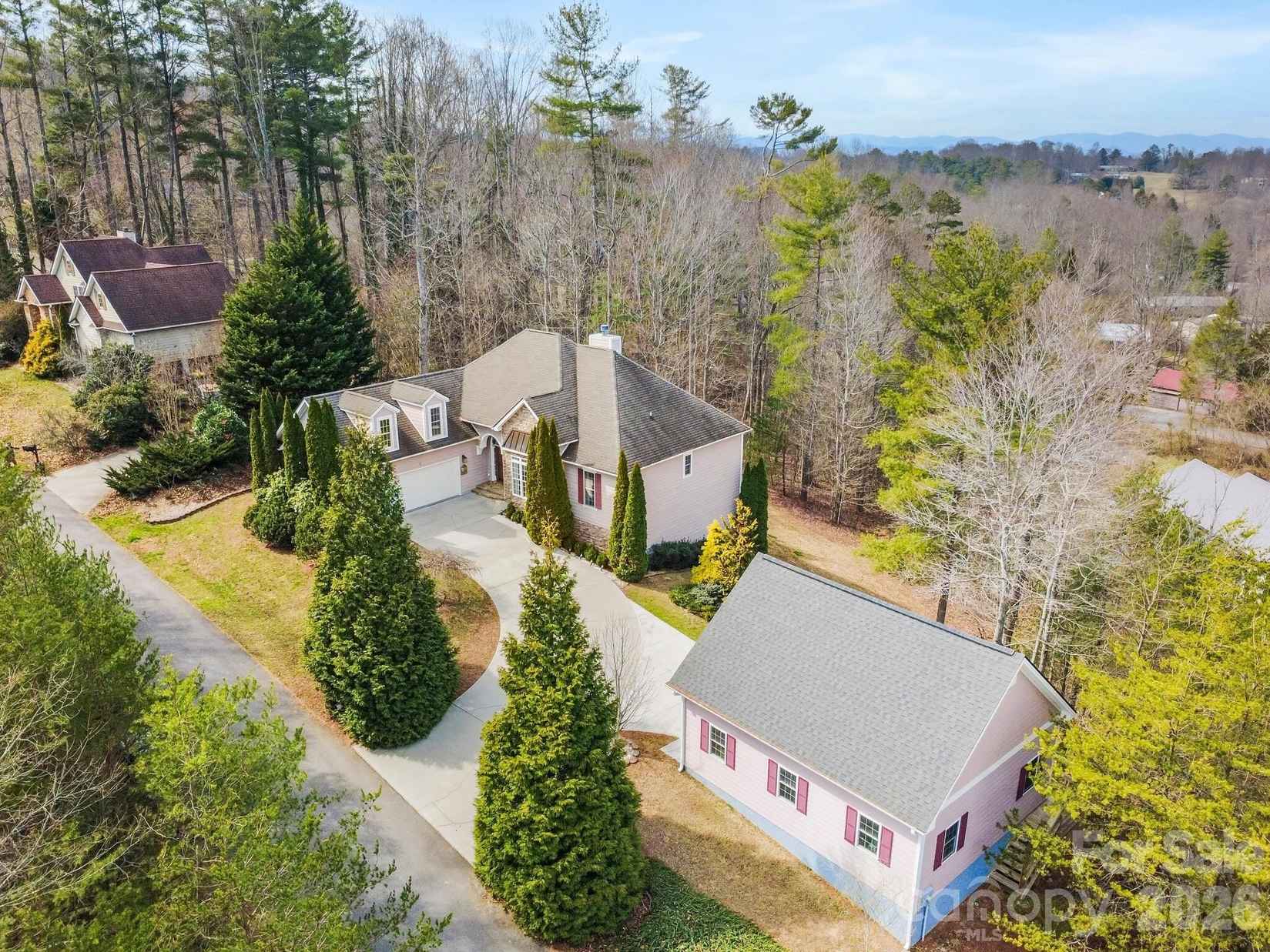 5 Timber Moss Dr  