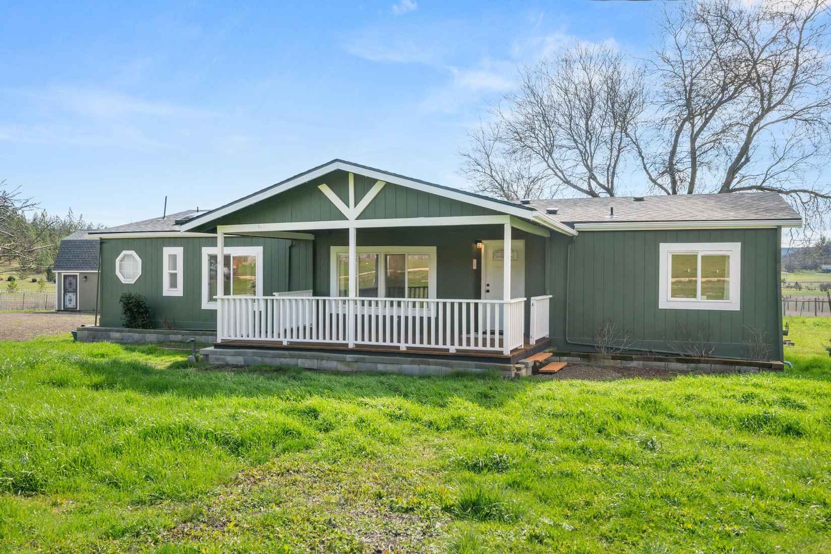 533 Chateau Dr  
