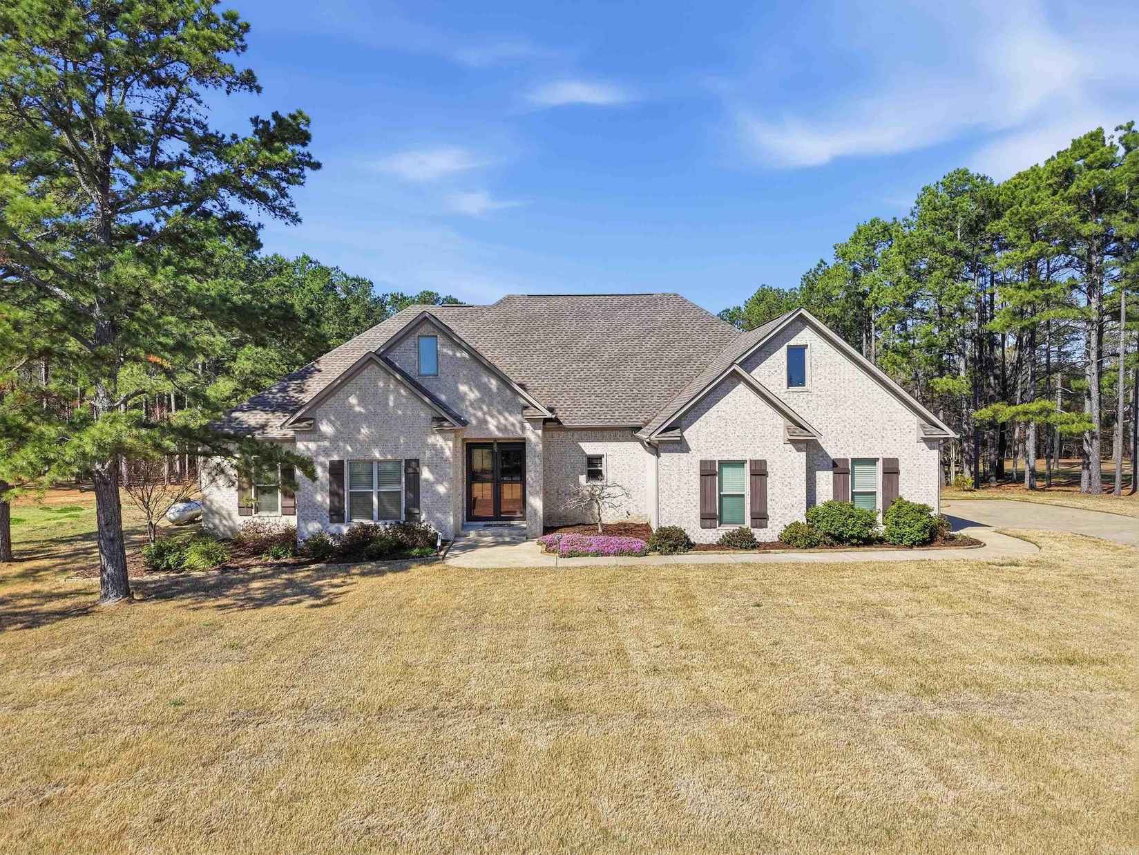 83 Watson Dr  