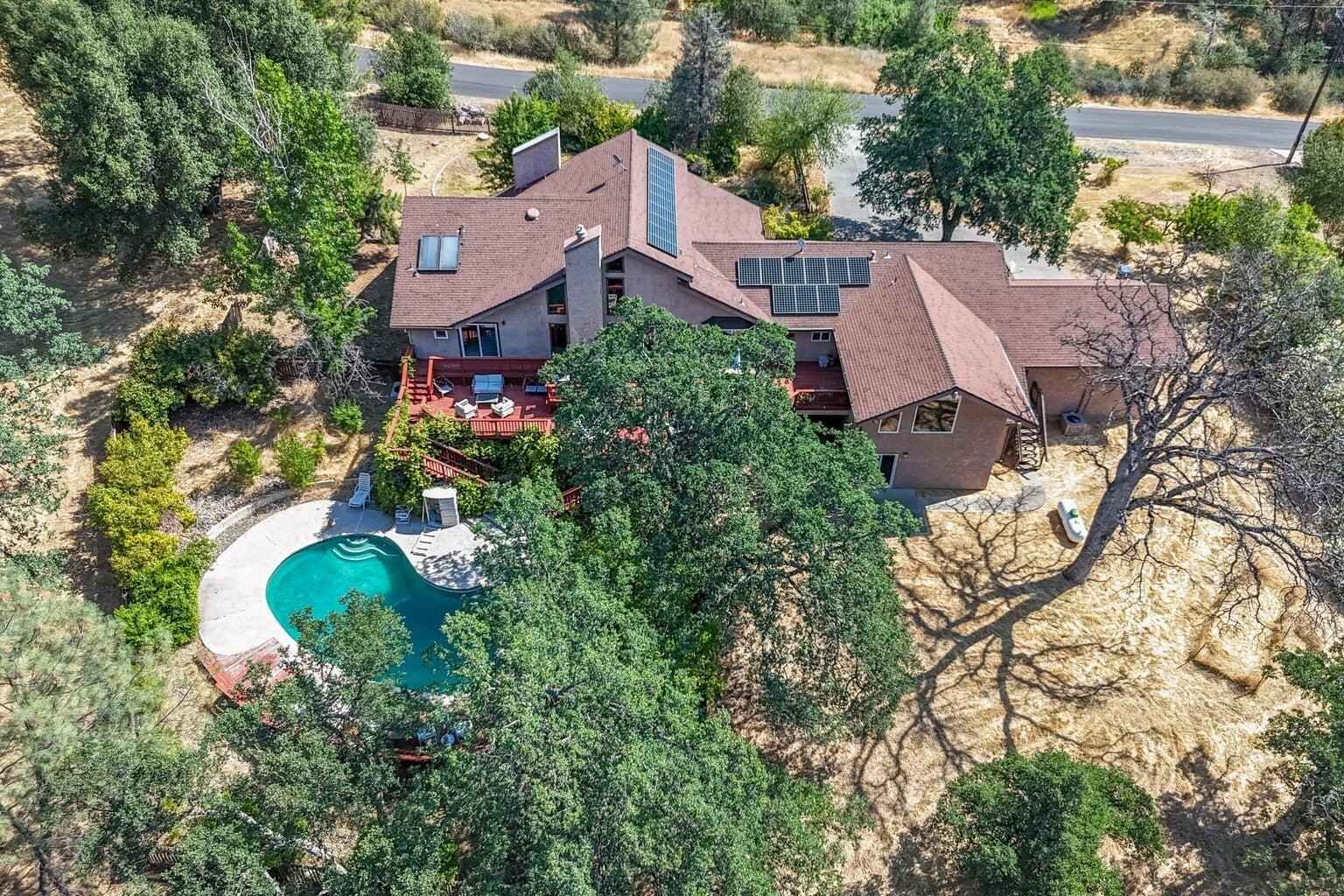 8846 GOLDSTONE Ln  