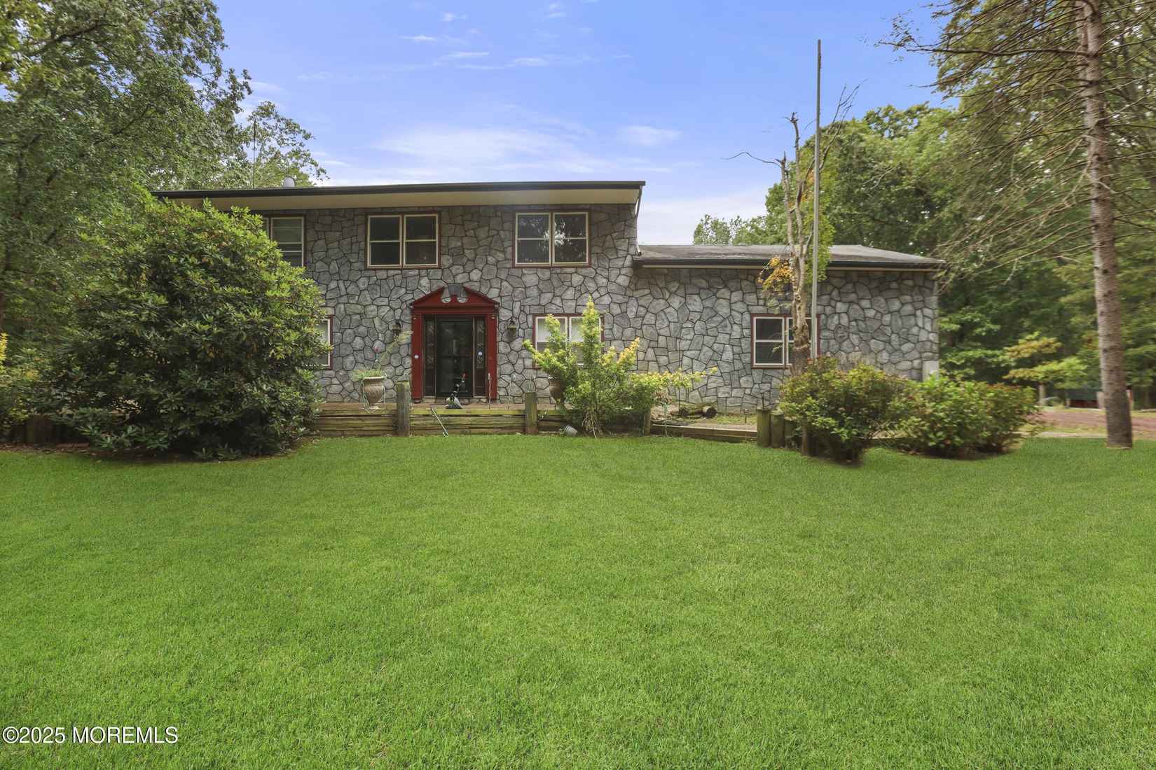14 Hidden Holw Ct  