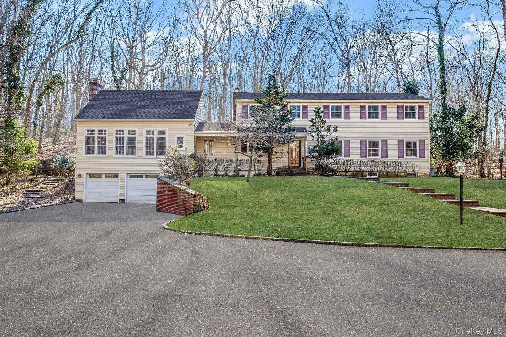1 Spring Hollow Rd  