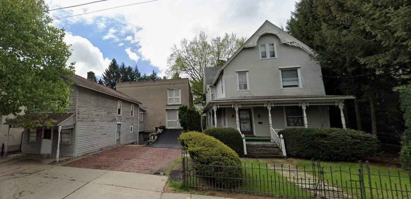 1804 N Main St  