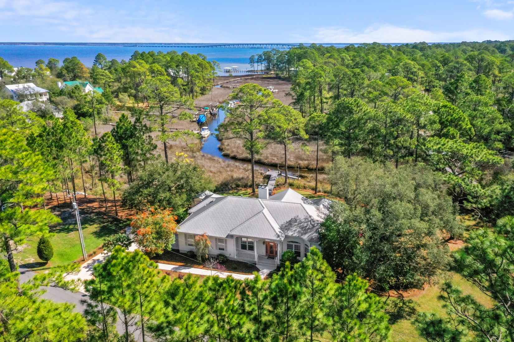 252 Pisces Dr  