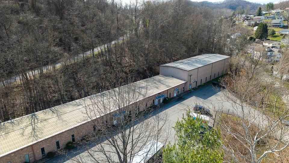 2 Cherry Tree Dr  