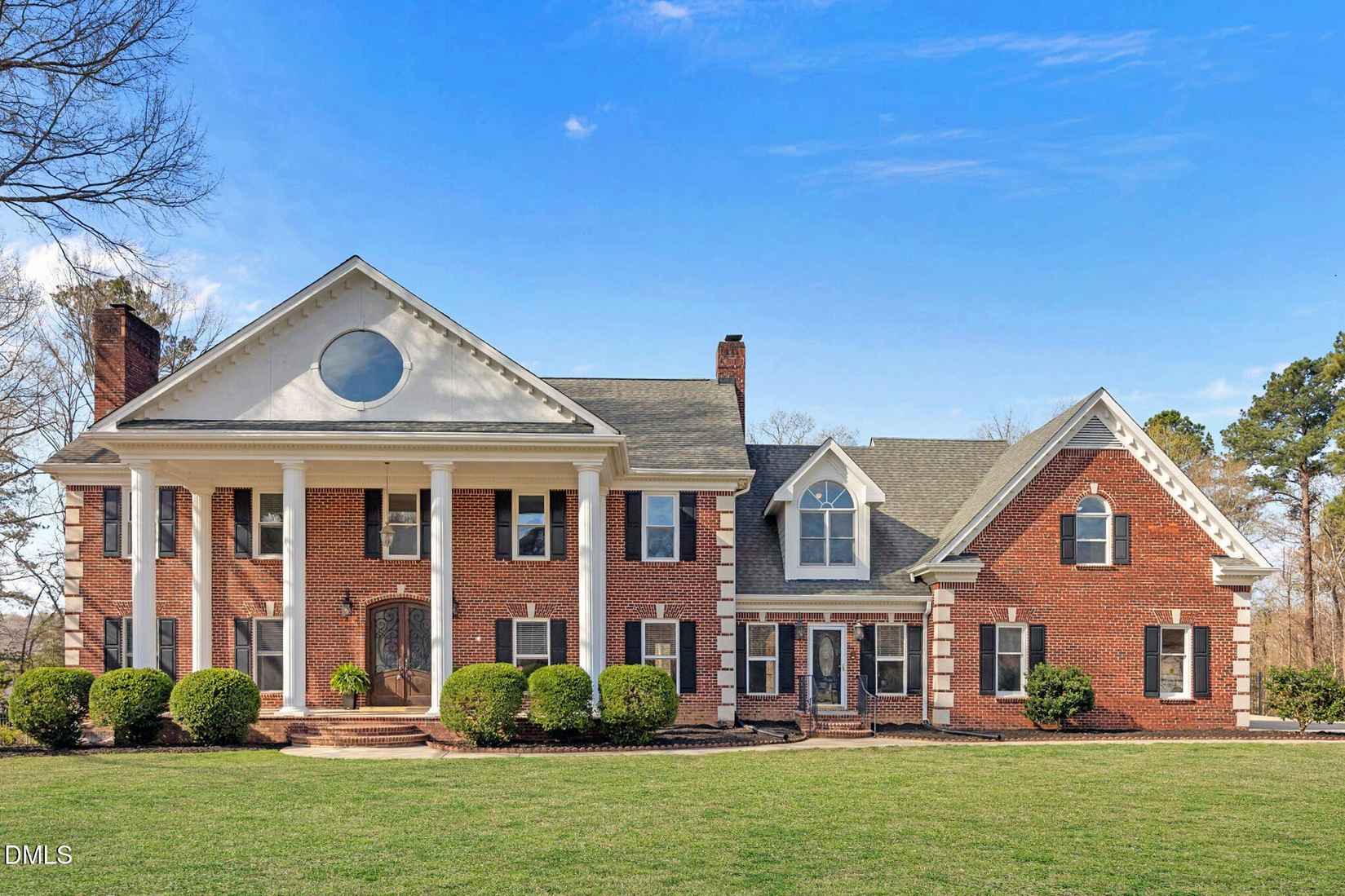 2020 Navan Ln  