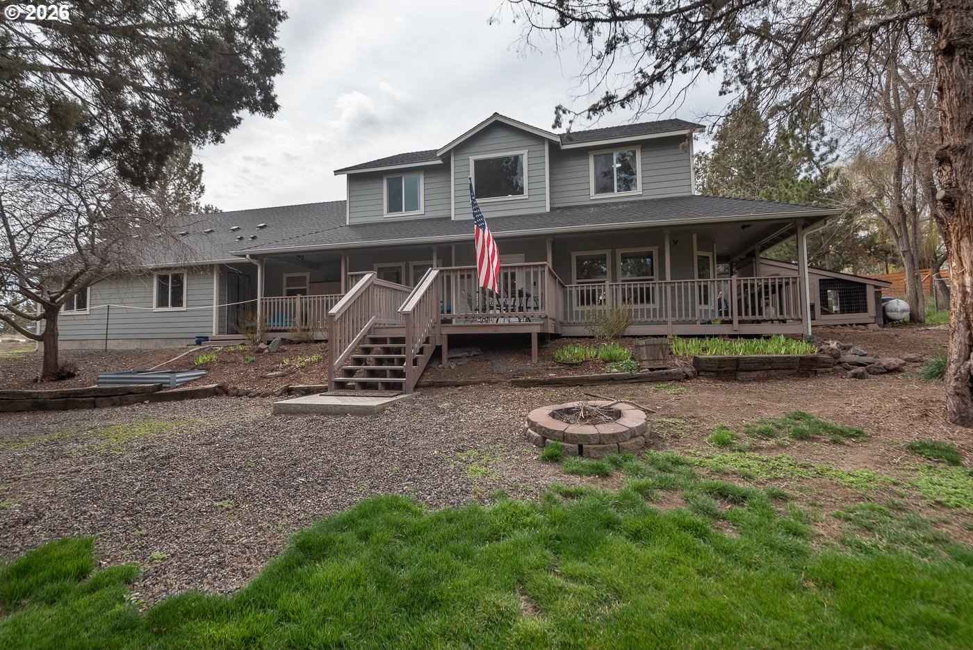 905 SW BURNS Ln  