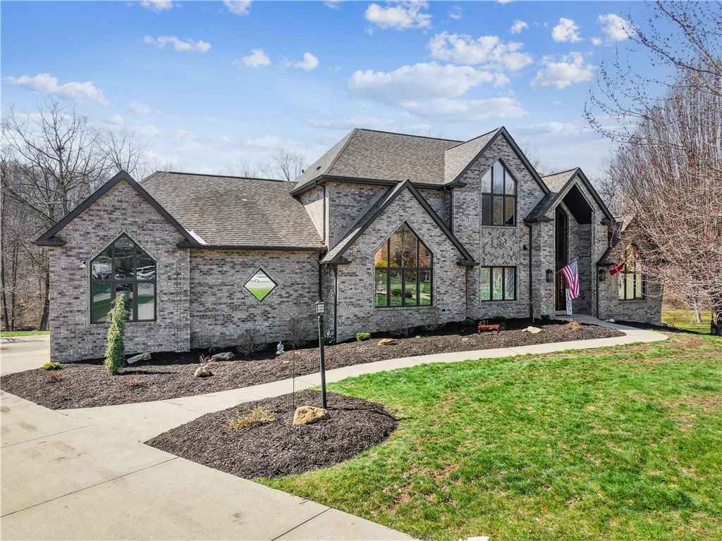 421 Lenox Ct  