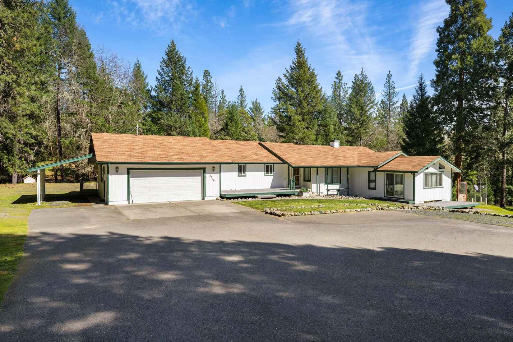 2276 Azalea Dr  