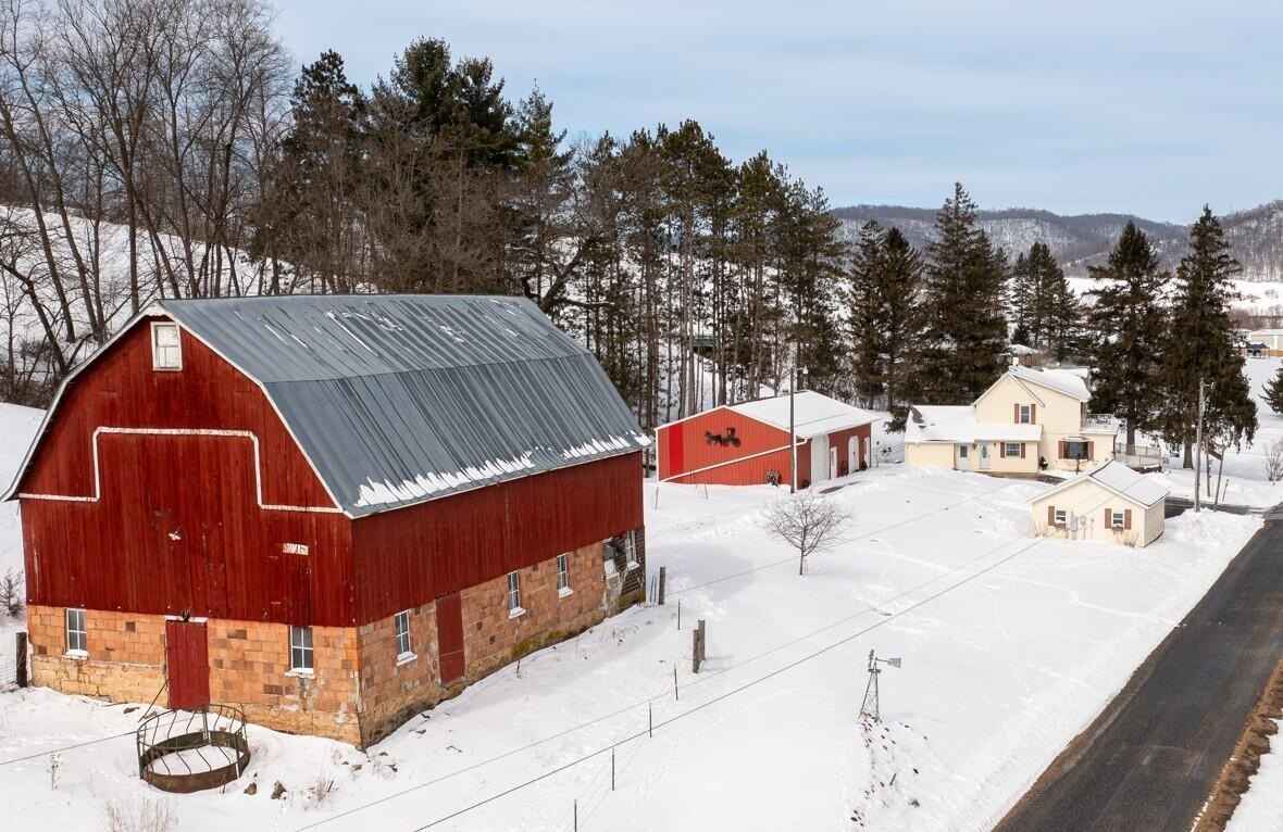 S921 Sveum Ridge Rd  