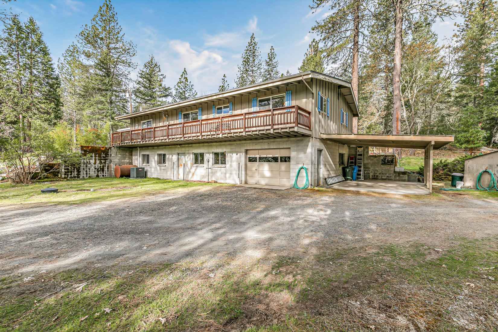 200 Hornet Ln  