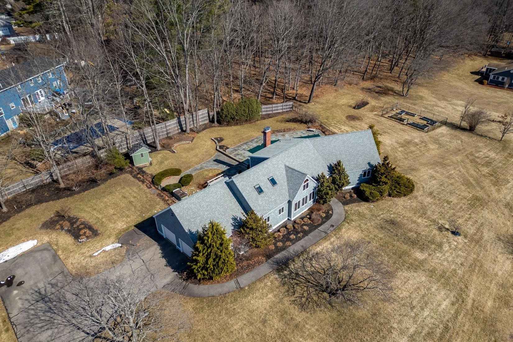 6 Drury Ln  