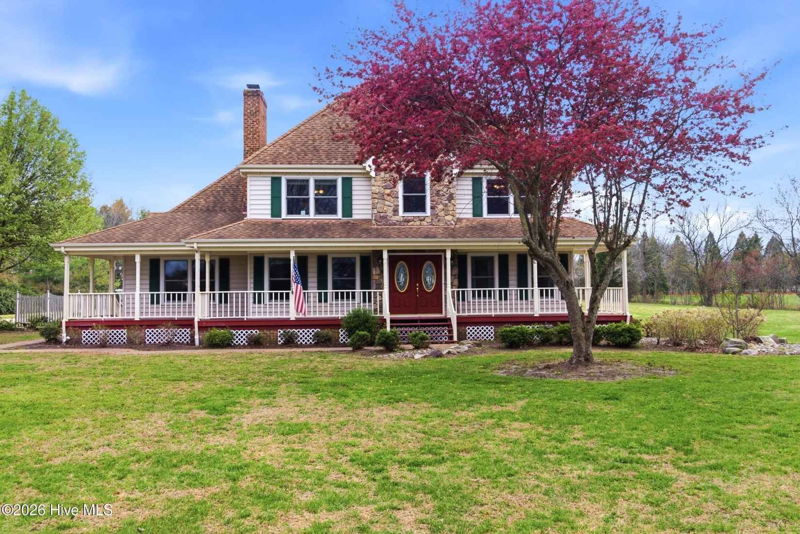 208 Providence Dr  