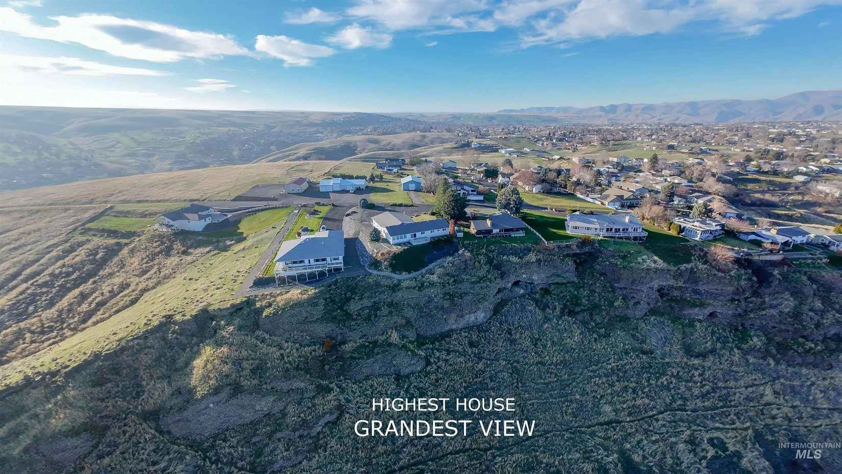 3015 Grandview Dr  