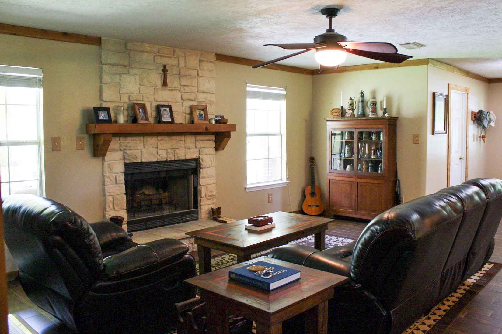 1076 W Branding Iron  
