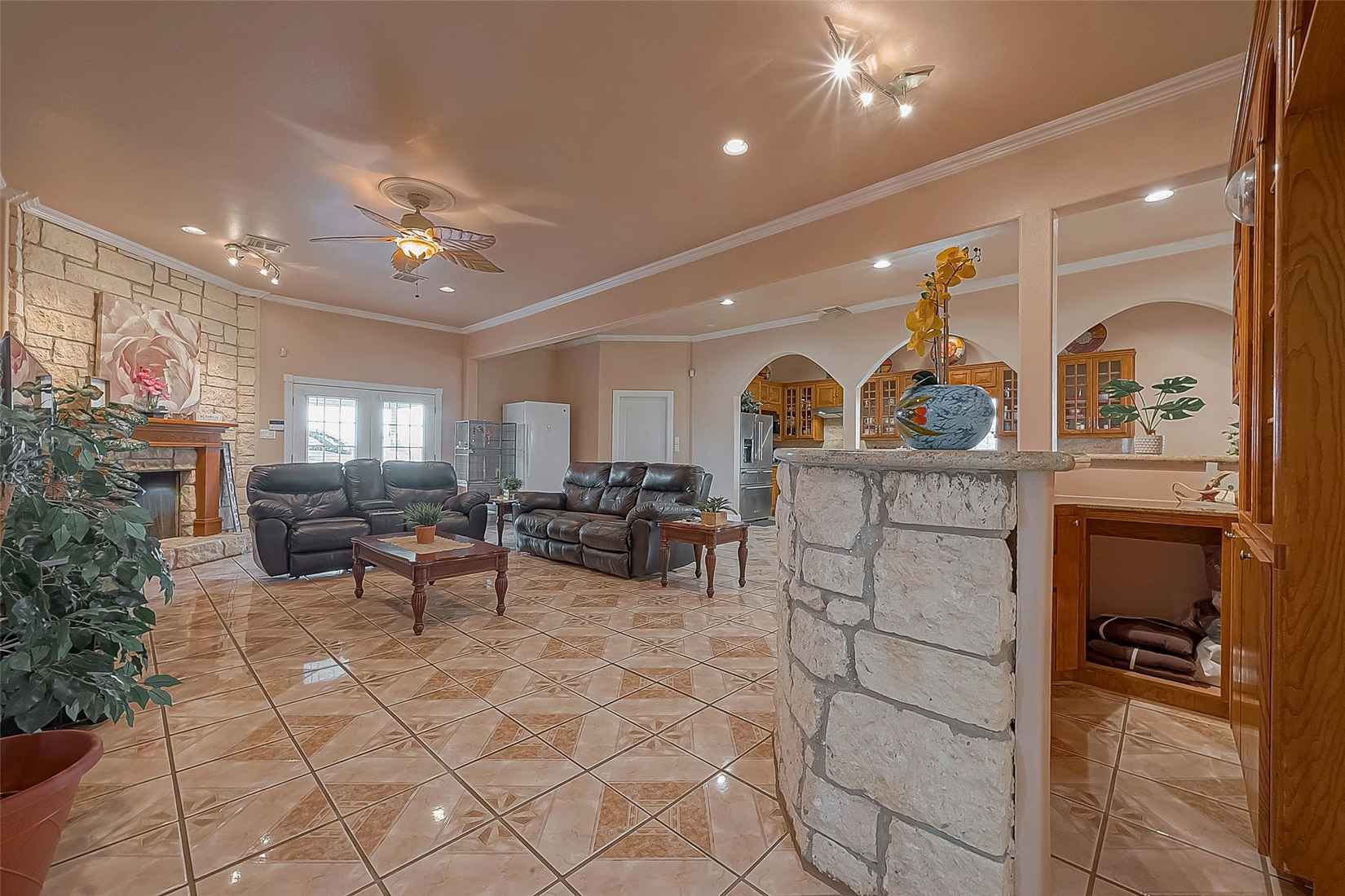 1241 Terrazas Ln  