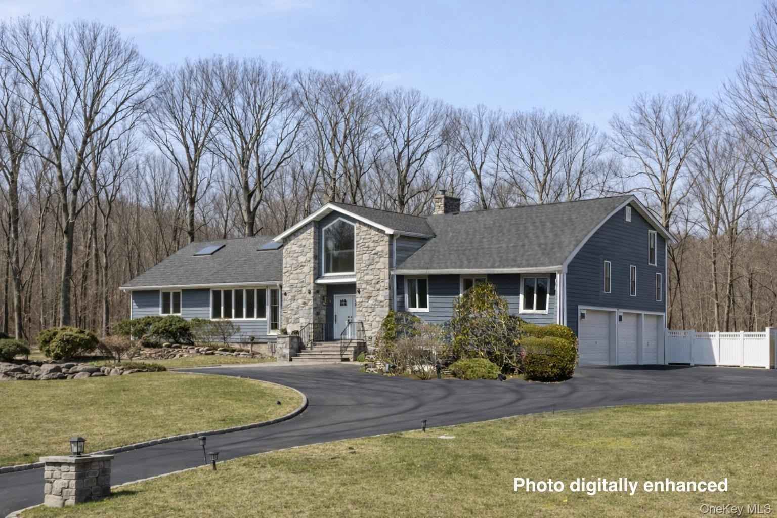 90 Belvedere Dr  