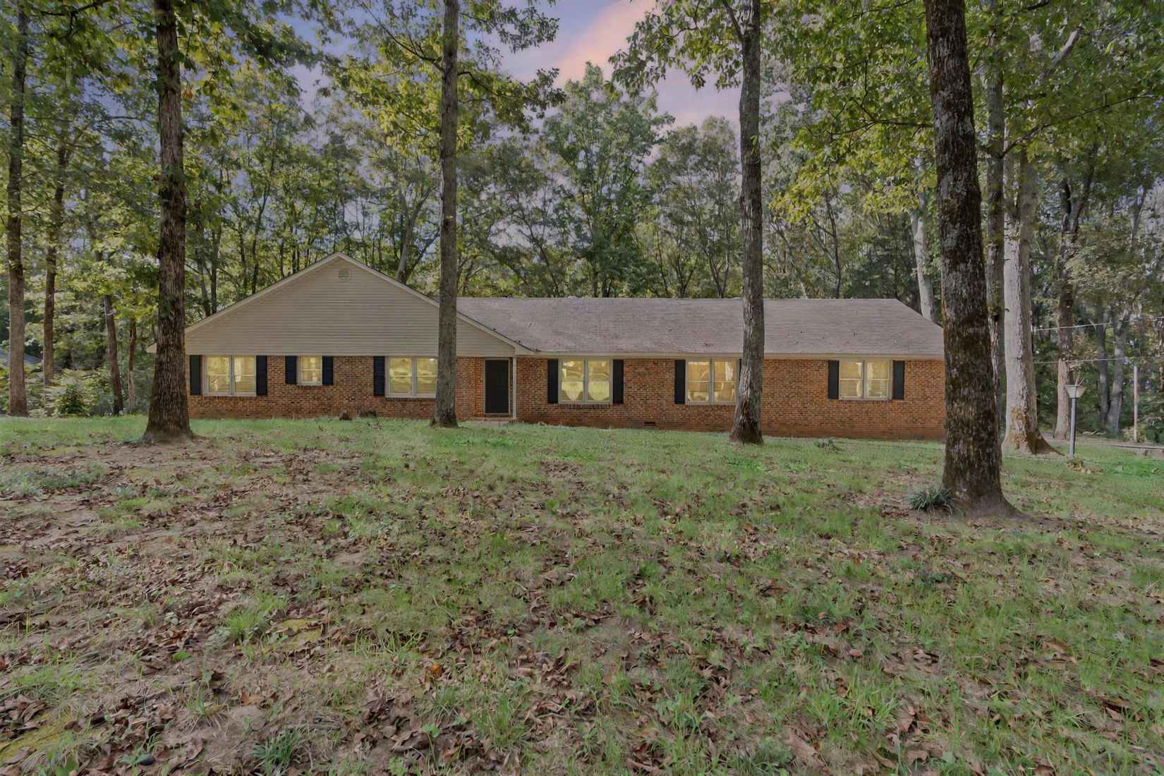 4409 Autumn Leaves Trl Southeast  