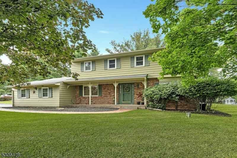 10 Fairview Dr  