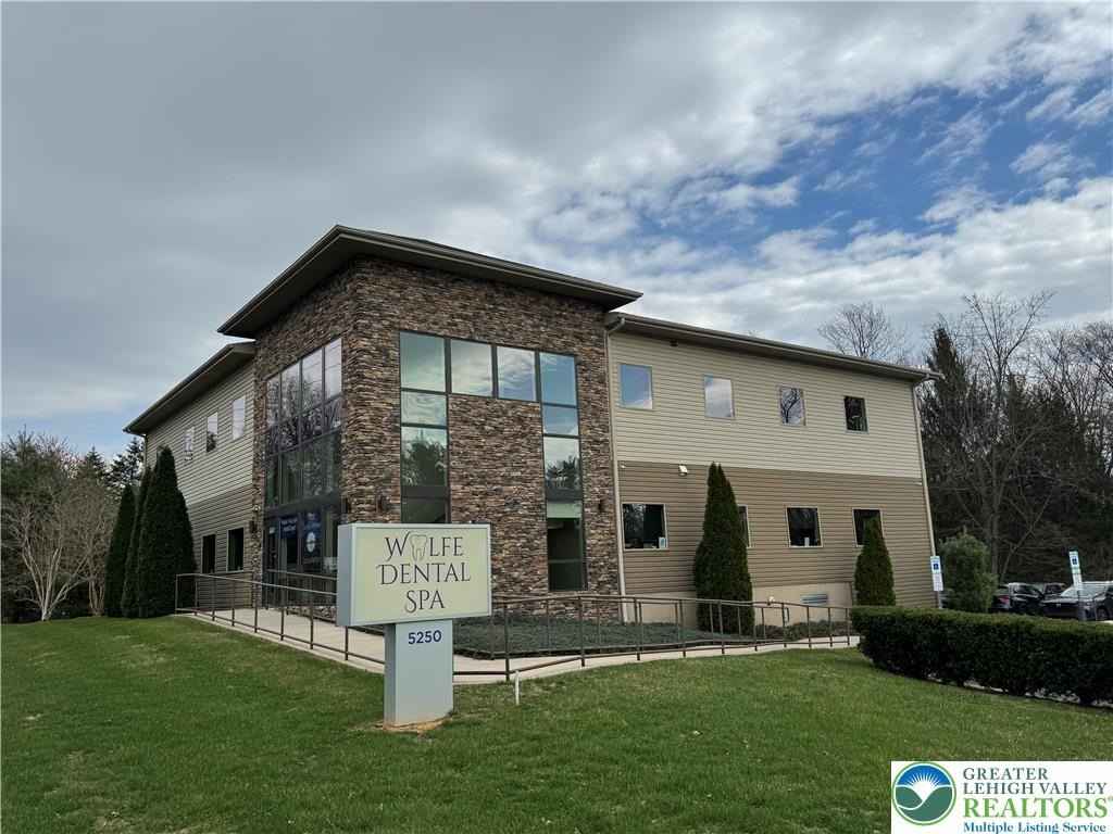 5250 Freemansburg Ave  