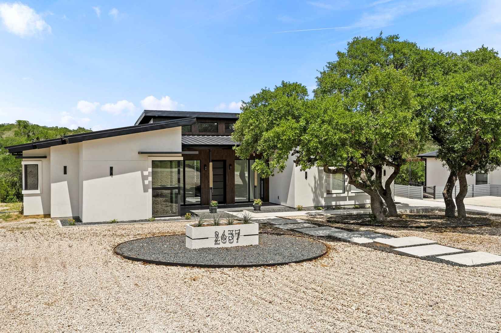 2637 Campestres None  