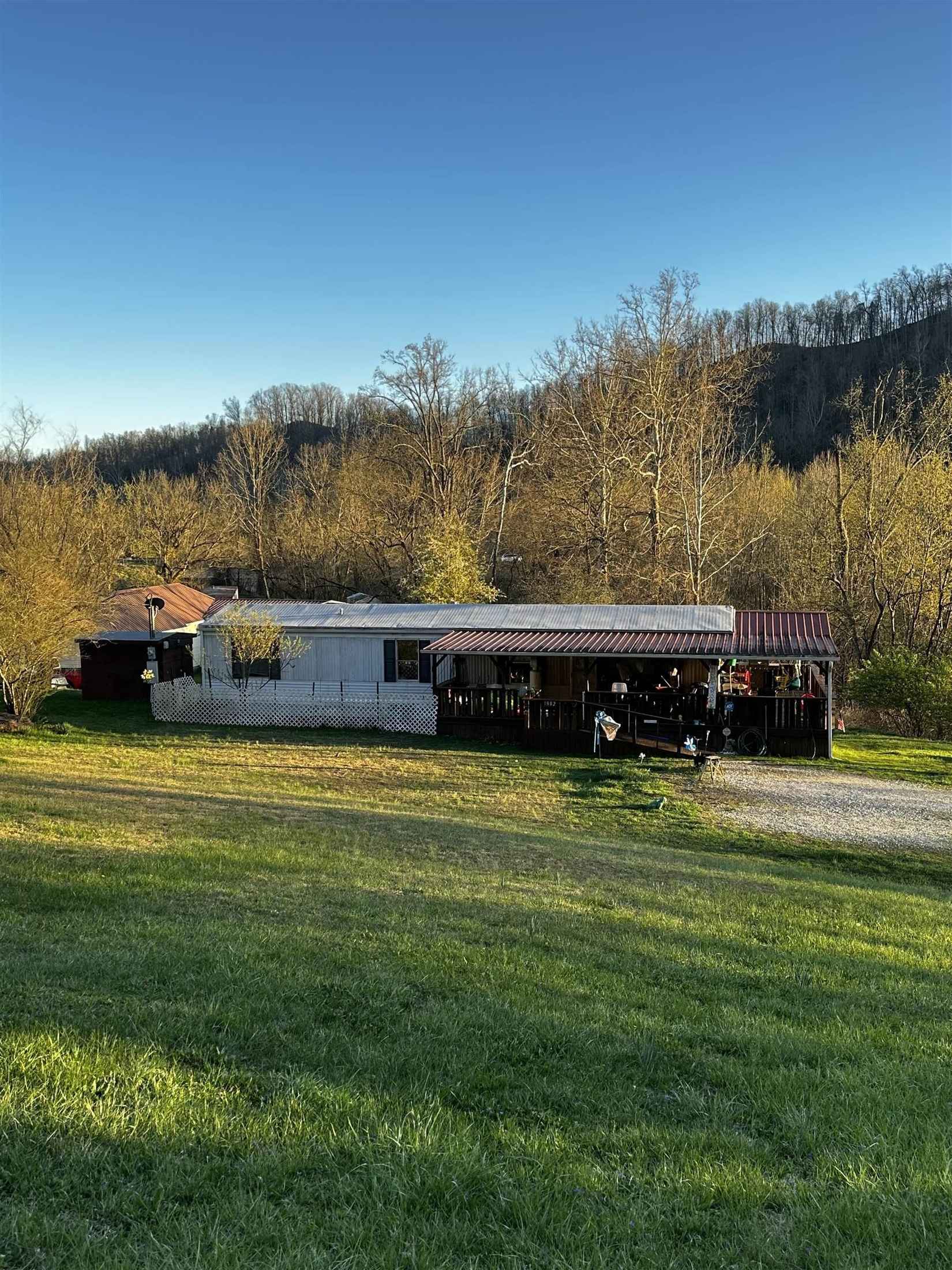 1882 Goodwill Rd  