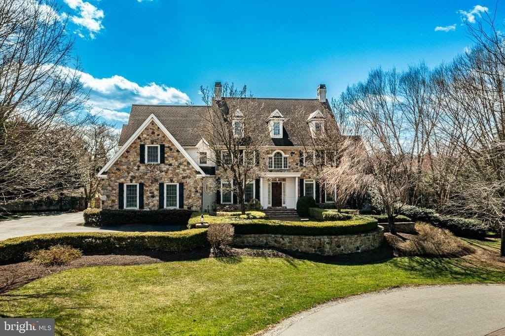 403 Woodale Dr  