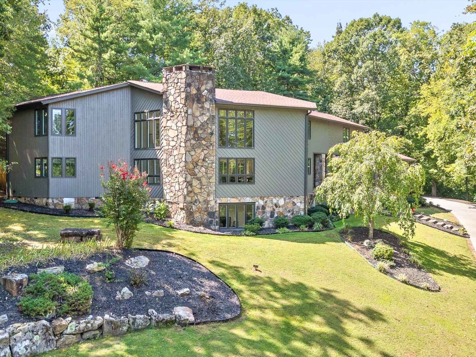 1108 W River Hills Dr  