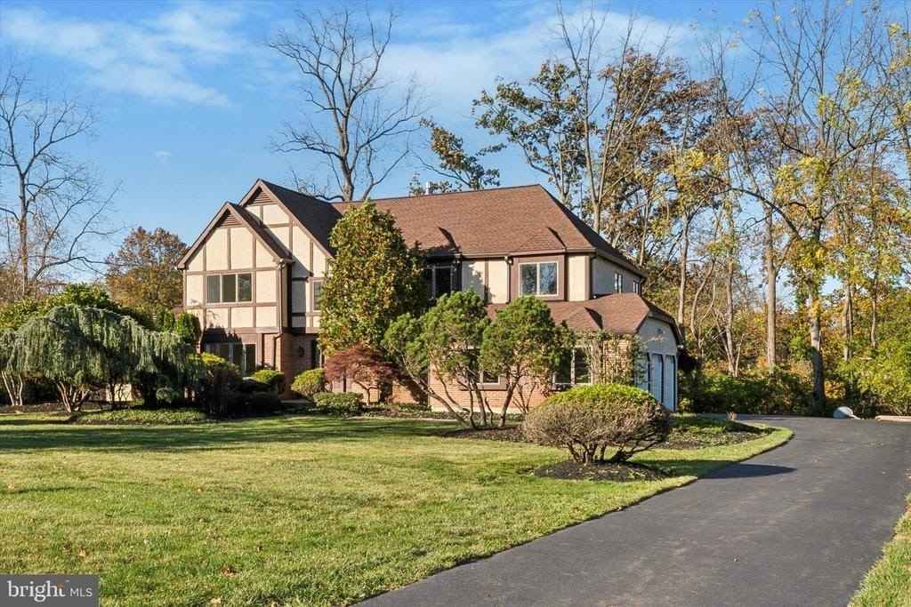1377 Tanglewood Dr  