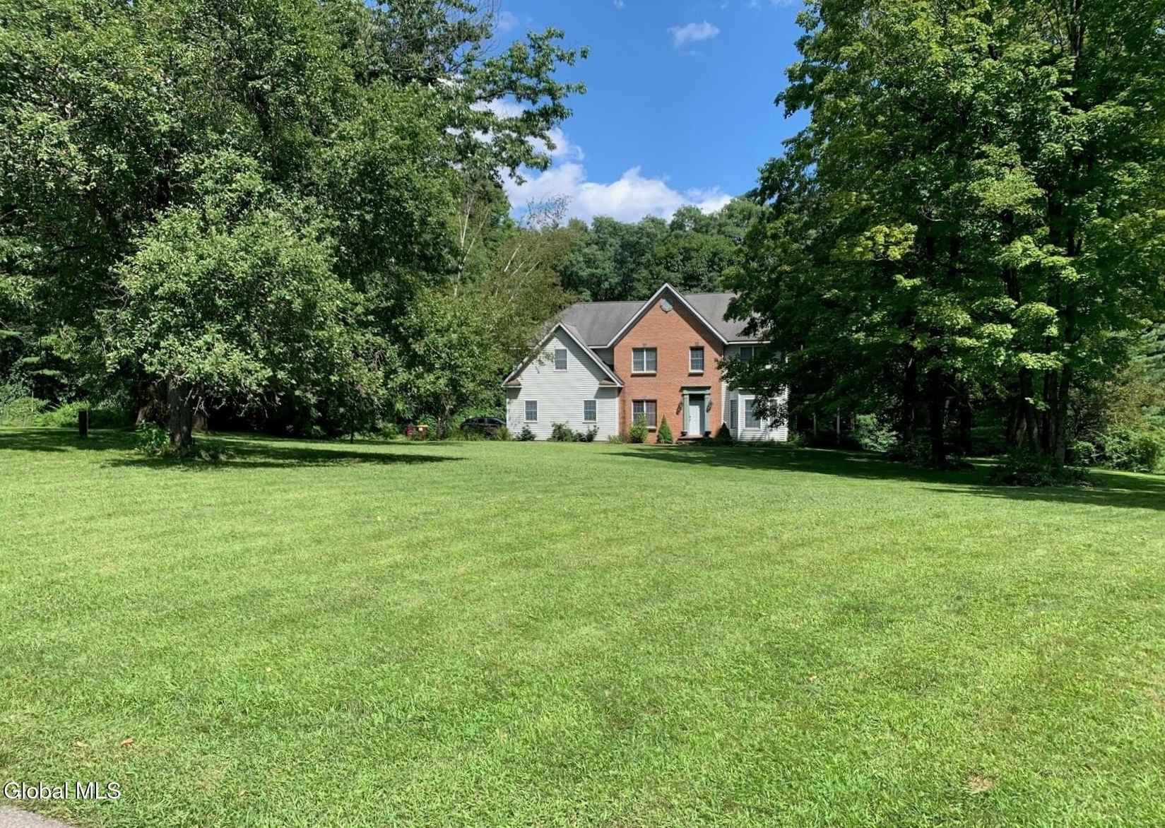 5 King James Ct  