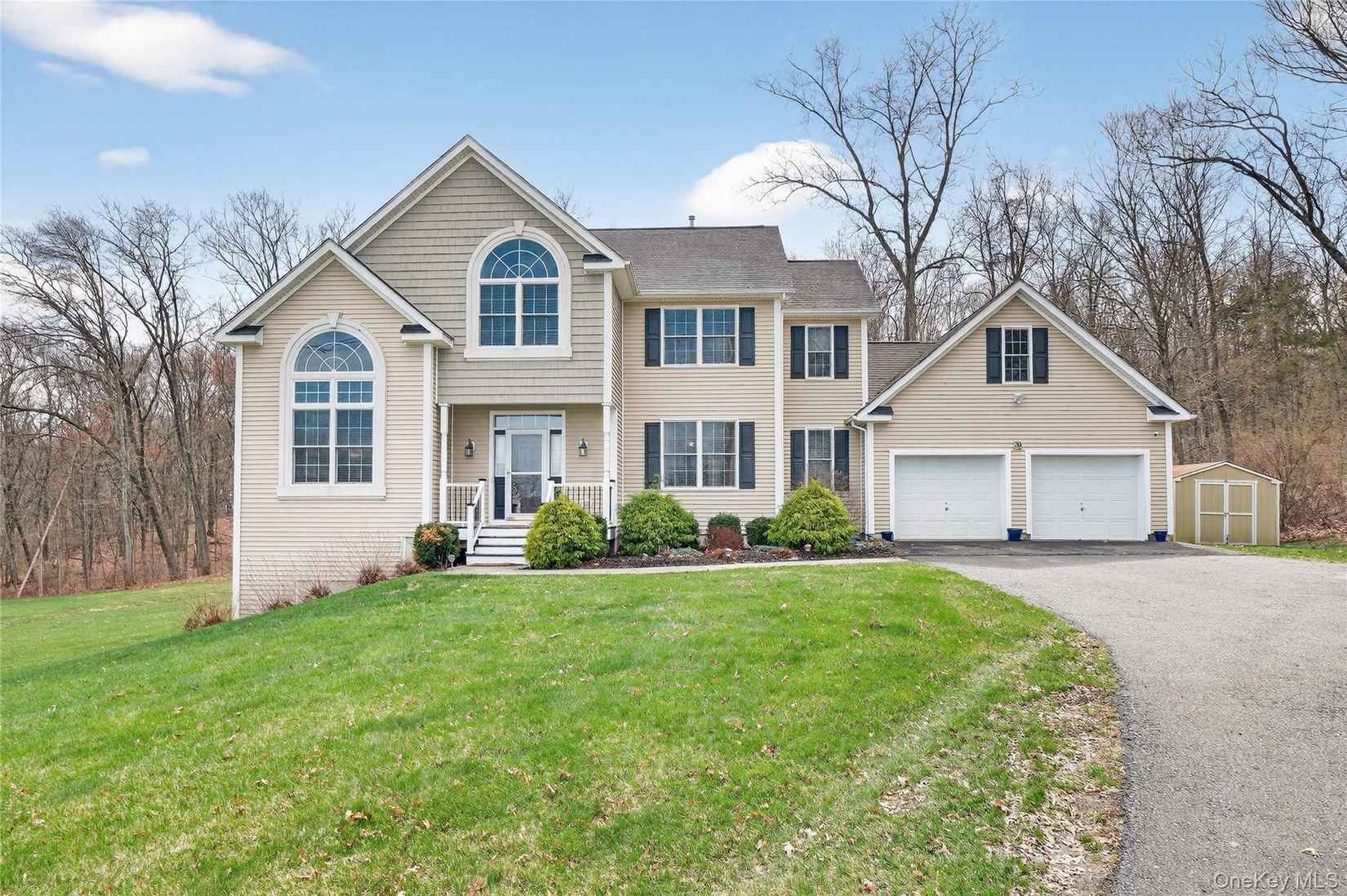 30 Meadowood Ln  