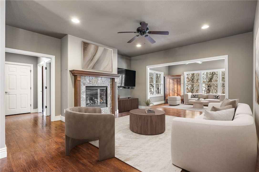 24 Kirkliston Ln  
