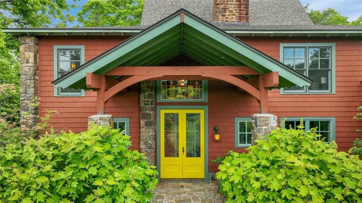 21701 Mt Gaylor  