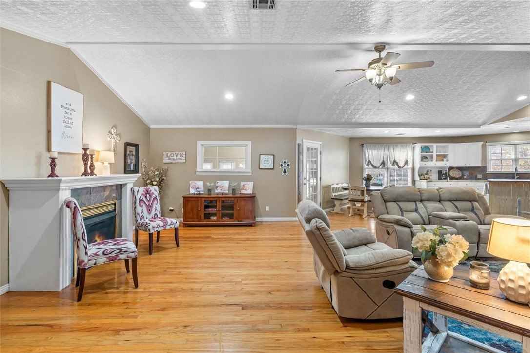 13730 Cozy Cors Rd  