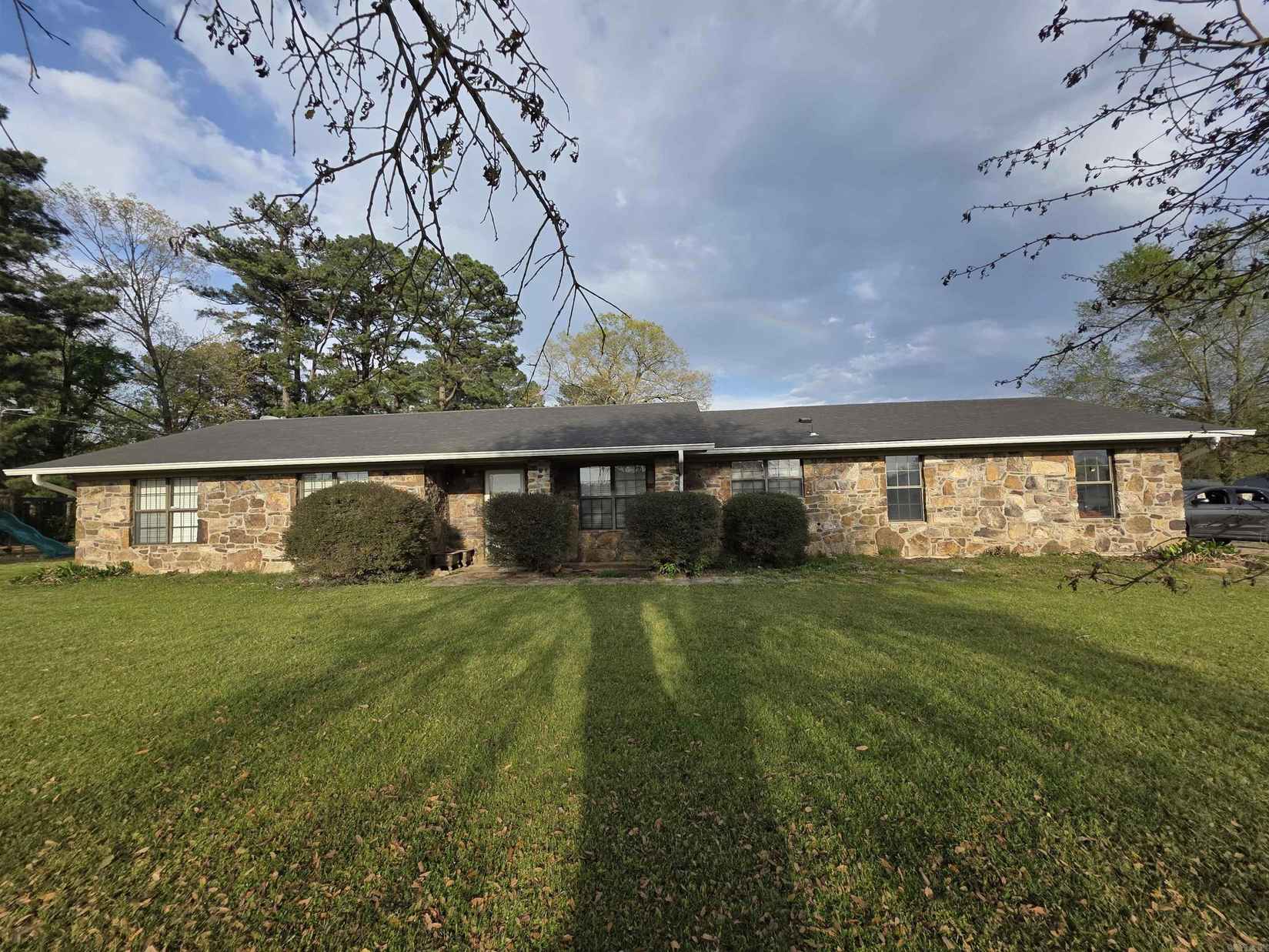 6710 Hwy 63  