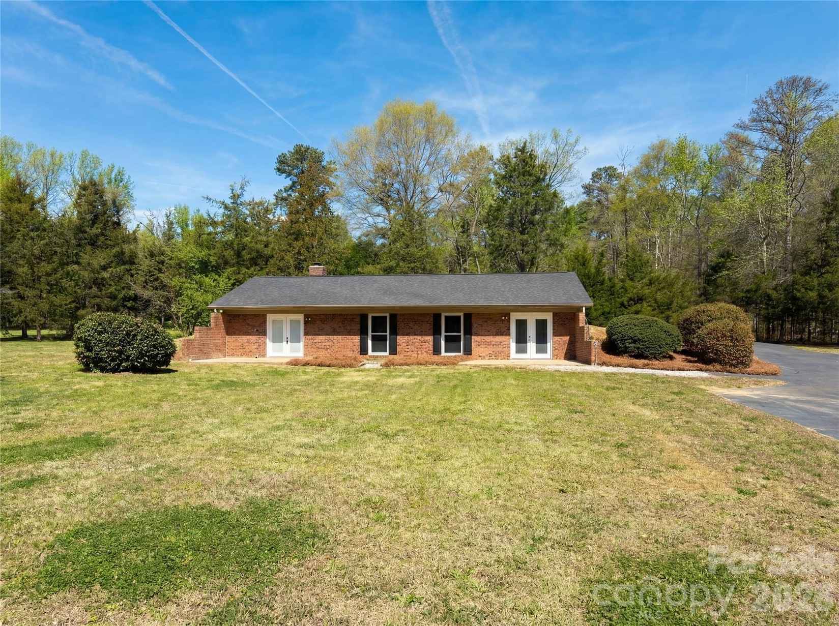 601 Cedarwood Dr  
