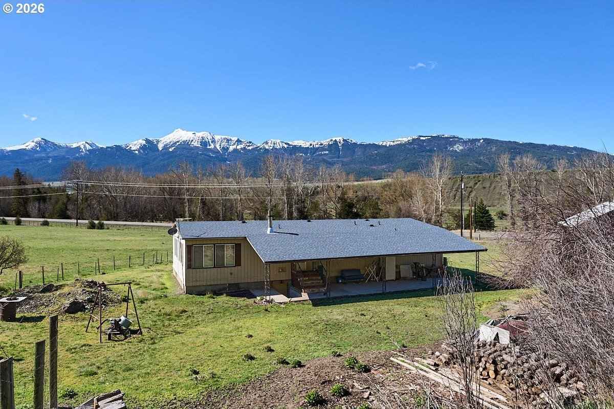 87861 Hwy 82  