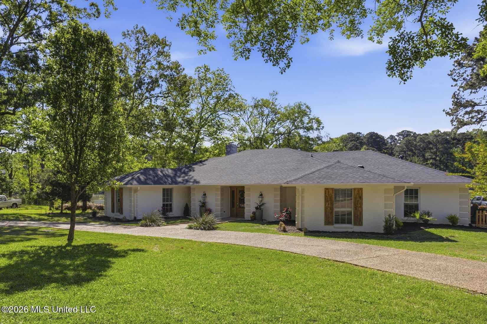 481 Cheyenne Ln  