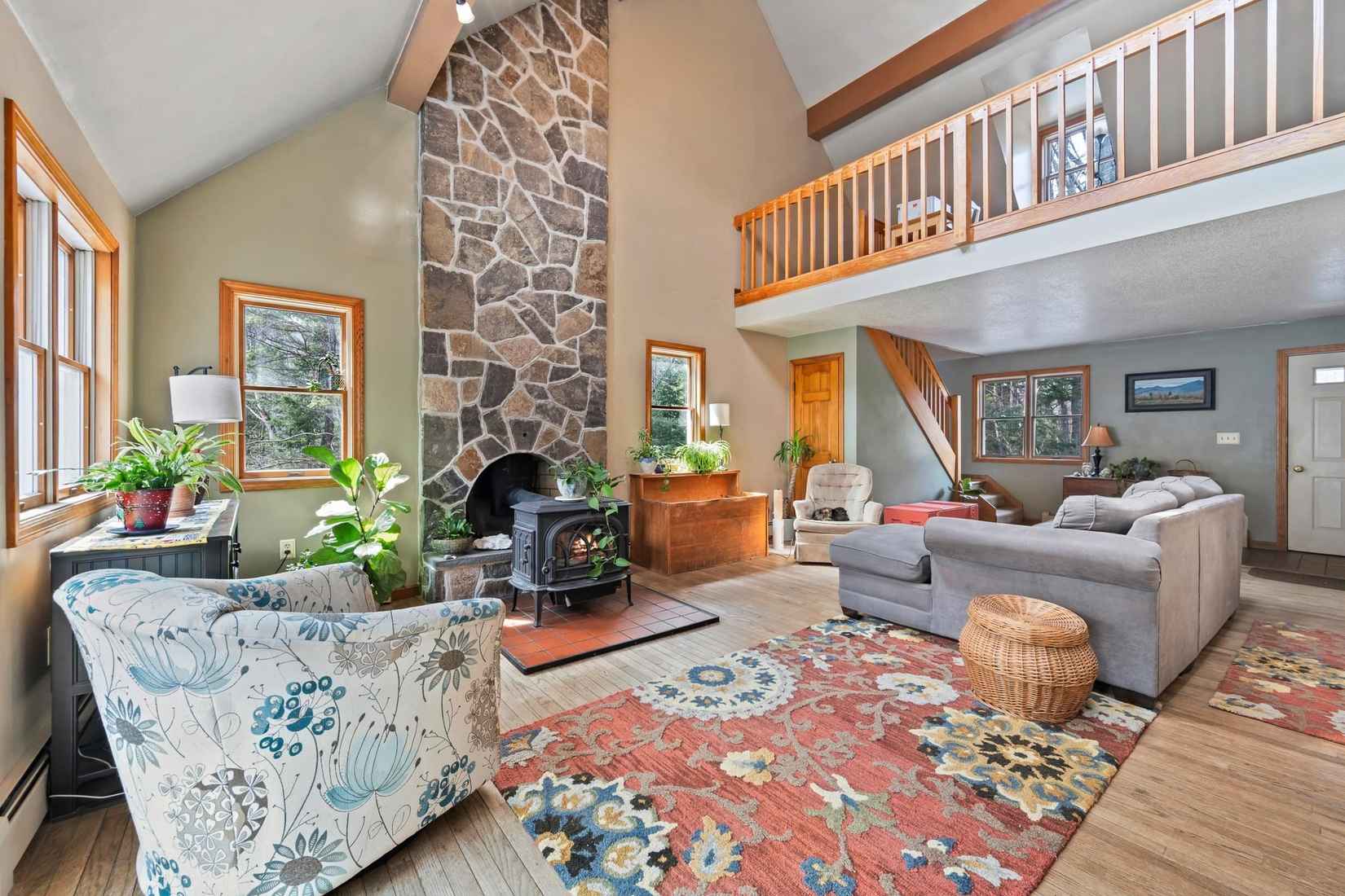 251 Hadley Rd  