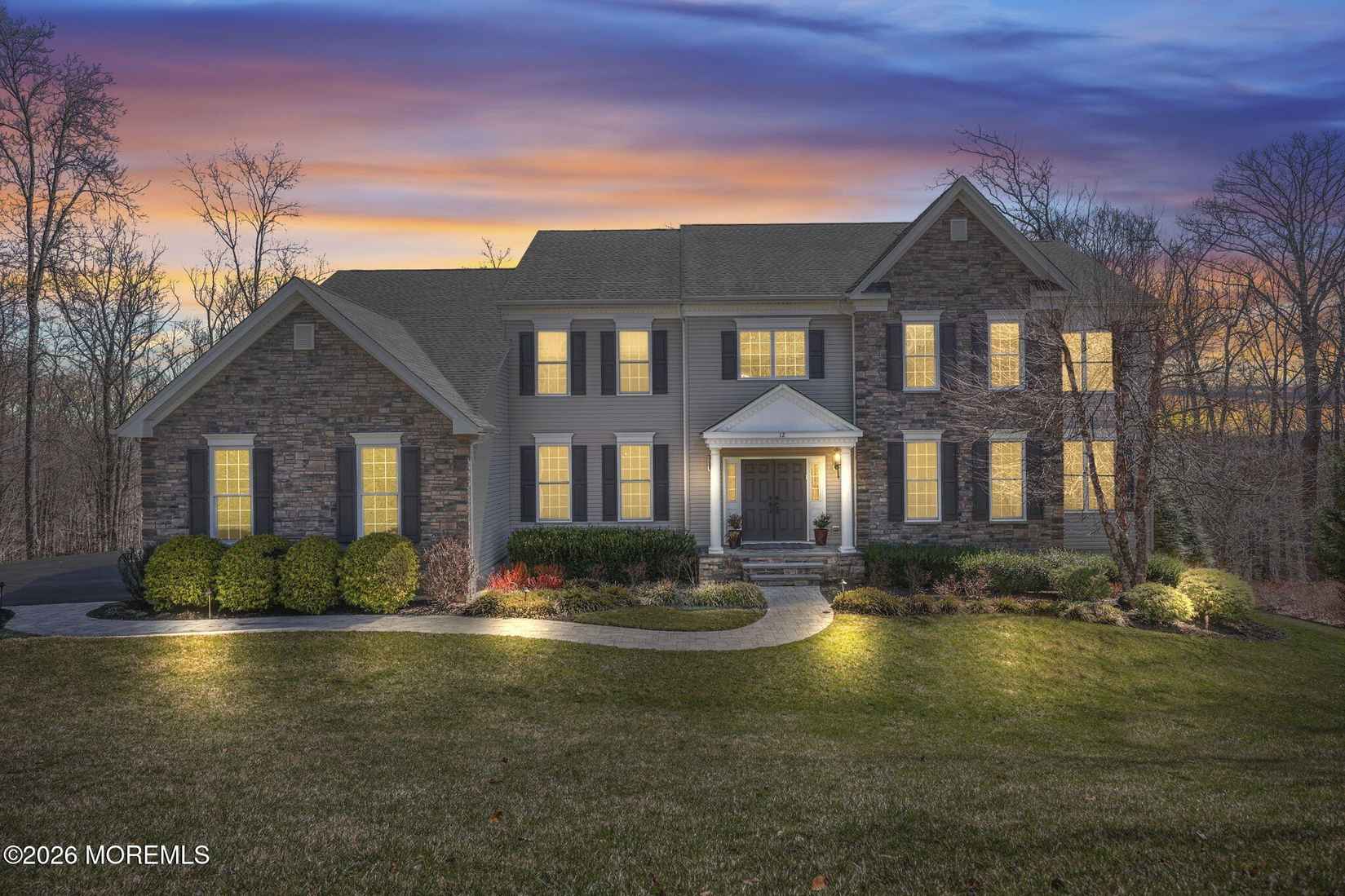 12 Skyline Dr  
