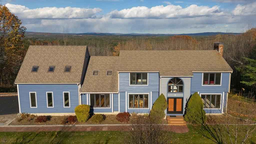 8 Longview Dr  