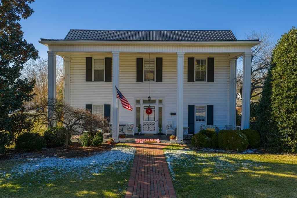 1404 N Main St  