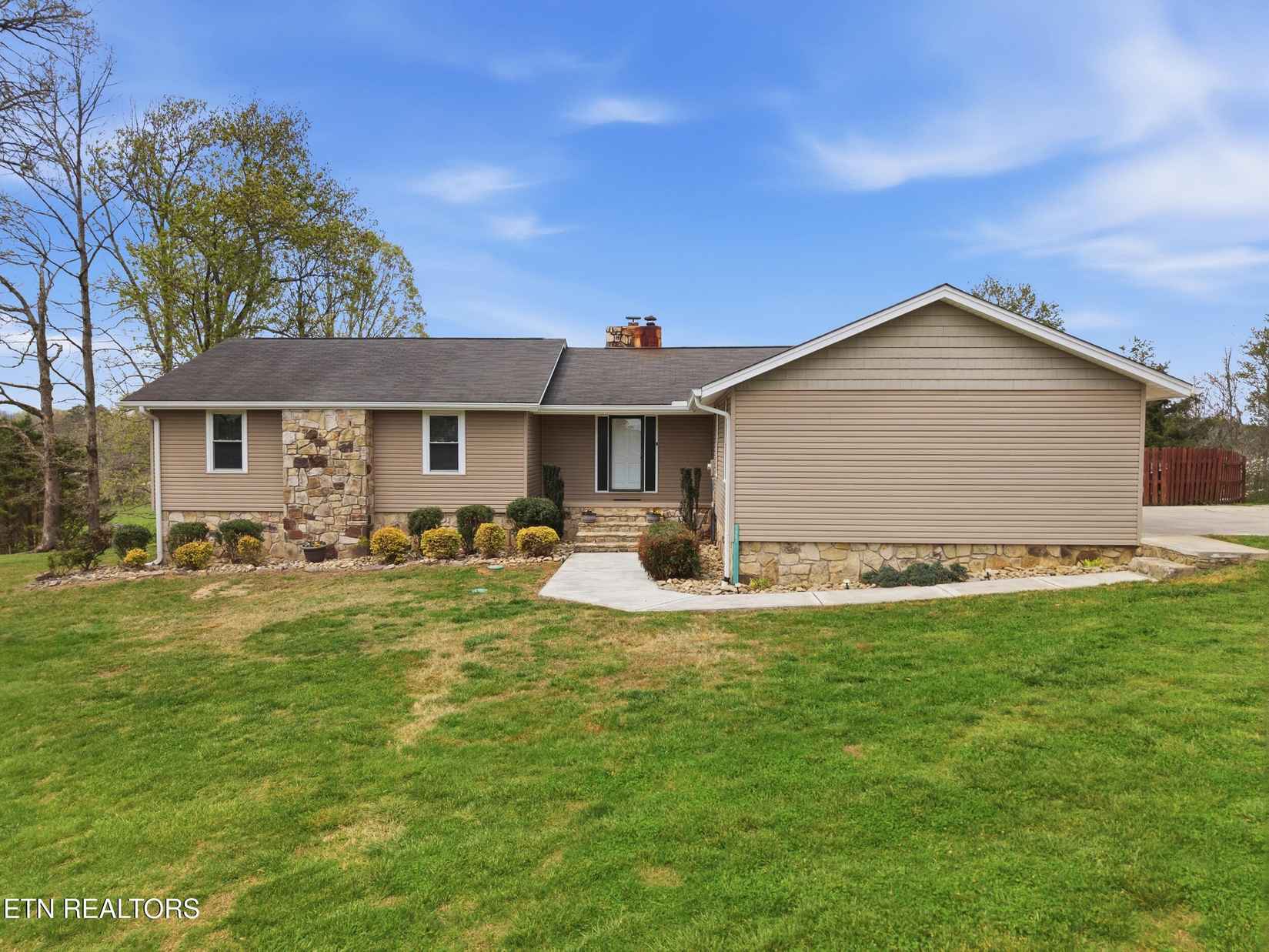 127 Evans Rd  