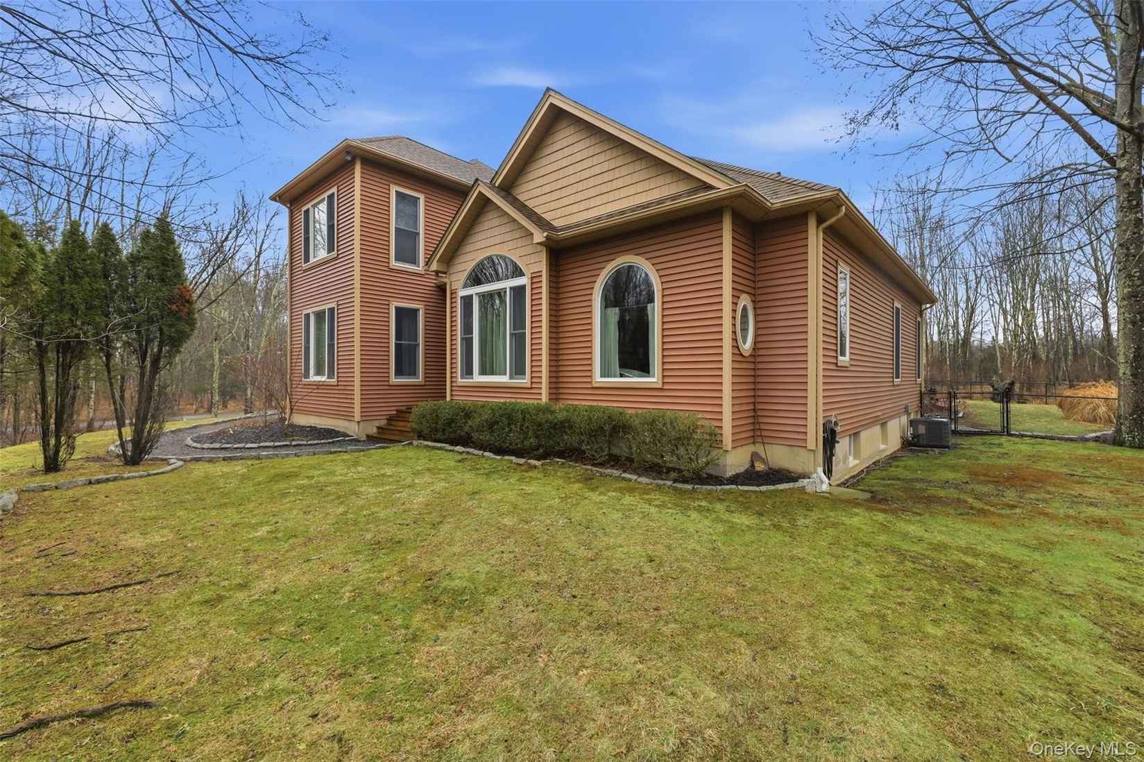 6 Foxwood Rd  