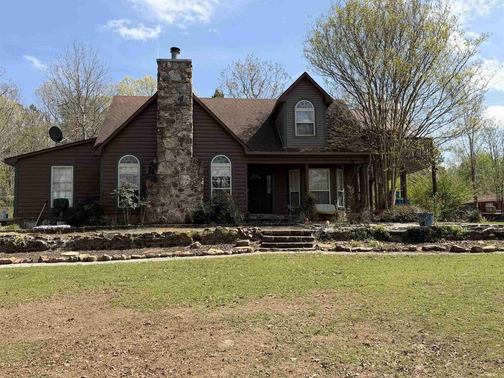 417 Old Military Rd  