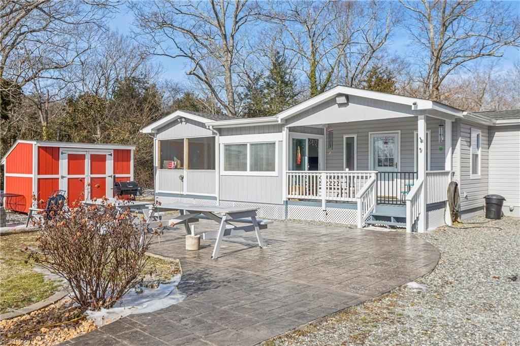 214 Woods Crk Rd  