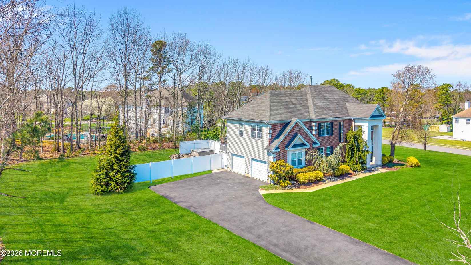 12 Fox Holw Dr  