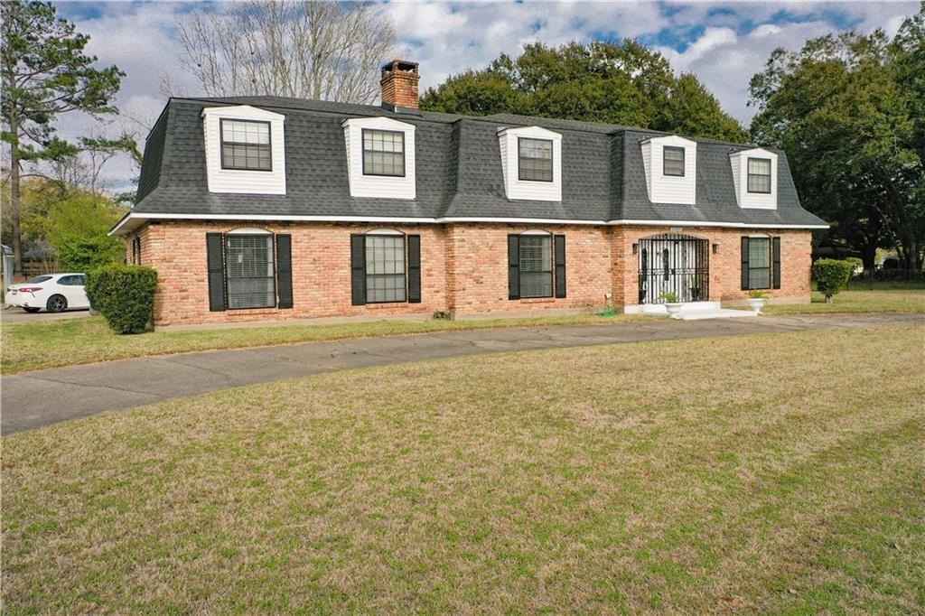 5321 Longridge Dr N  