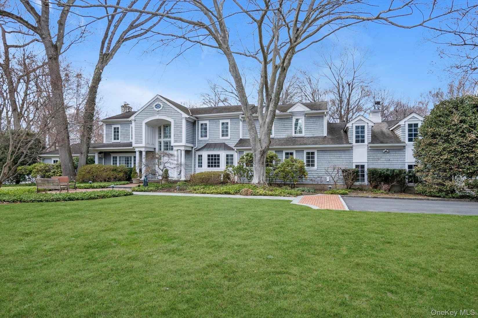 32 Old House Ln  