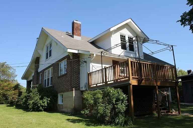 2427 Chisholm Rd  